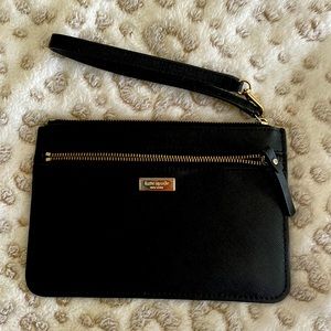 Kate Spade Wristlet, pristine condition.